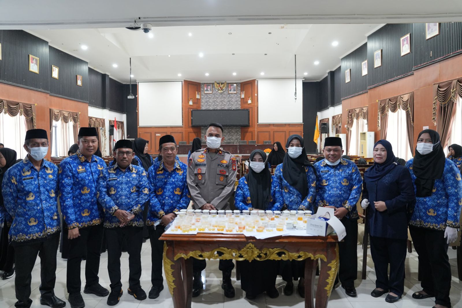 Bupati Sinjai Pantau Tes Urine ASN untuk Cegah Penyalahgunaan Narkoba