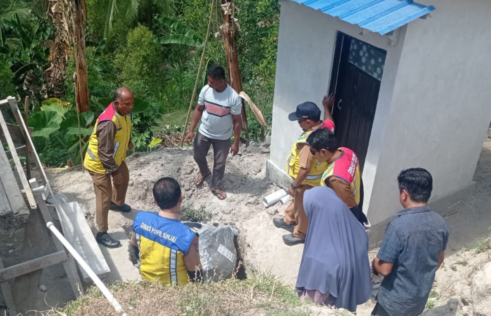 Kadis PUPR Sinjai Turun Langsung Pantau Proyek SPALD, Progres Capai 85 Persen