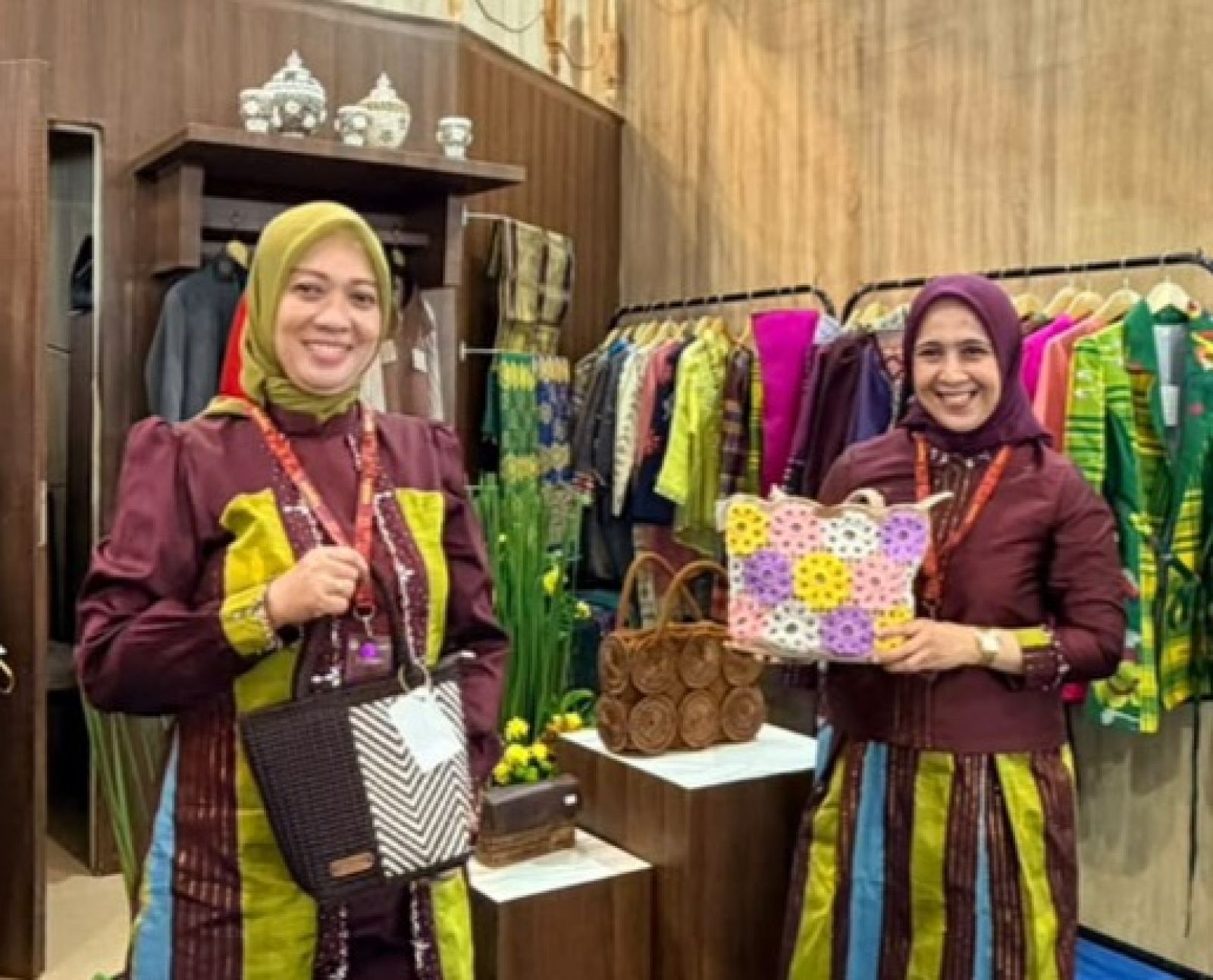 Ketua Dekranasda Sinjai Hadiri KriyaNusa 2026, Bawa Produk Kerajinan IKM Sinjai ke Jakarta