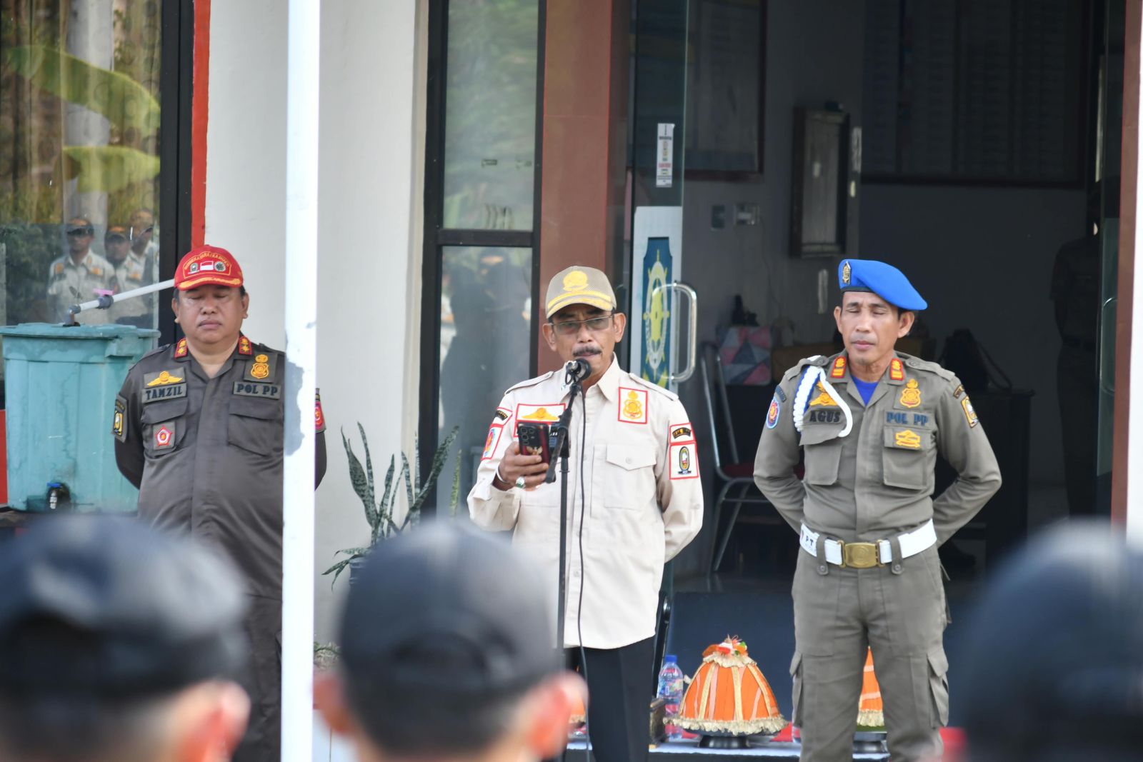 Pimpin Apel Gabungan, Sekda Sinjai Tekankan Disiplin dan Respons Cepat  Personil Satpol PP dan Damkar