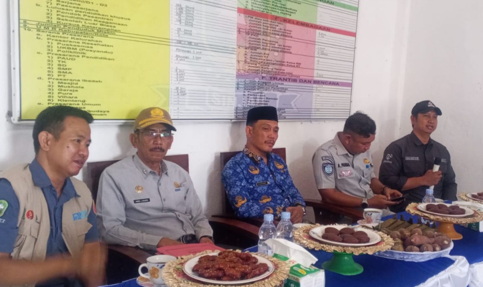 Pimpin Pelayanan Pajak Kendaraan di Tellulimpoe, Sekda Sinjai Ajak Warga Manfaatkan Diskon PKB