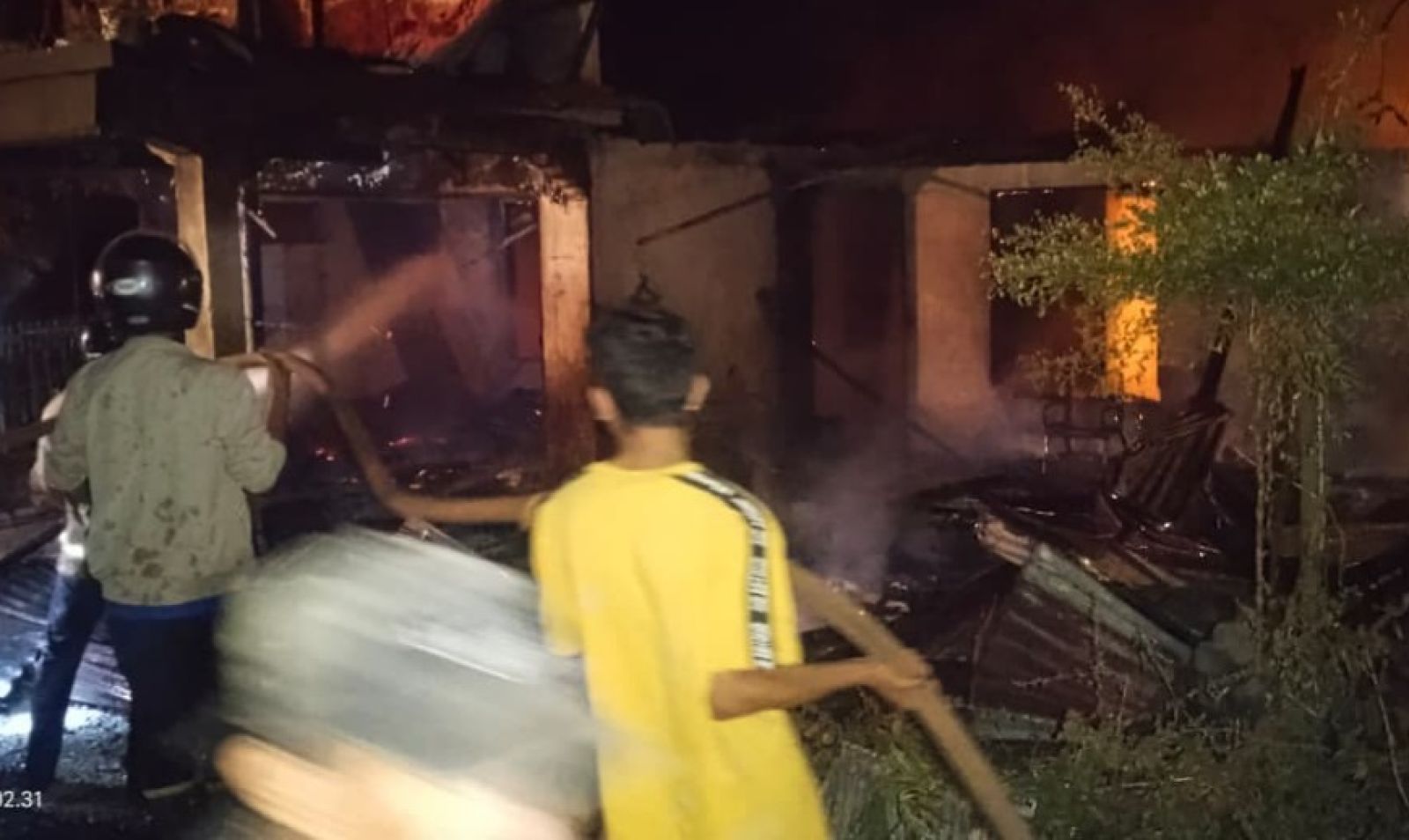 Pemkab Sinjai Sampaikan Belasungkawa atas Kebakaran yang Hanguskan Empat Rumah di Sinjai Barat