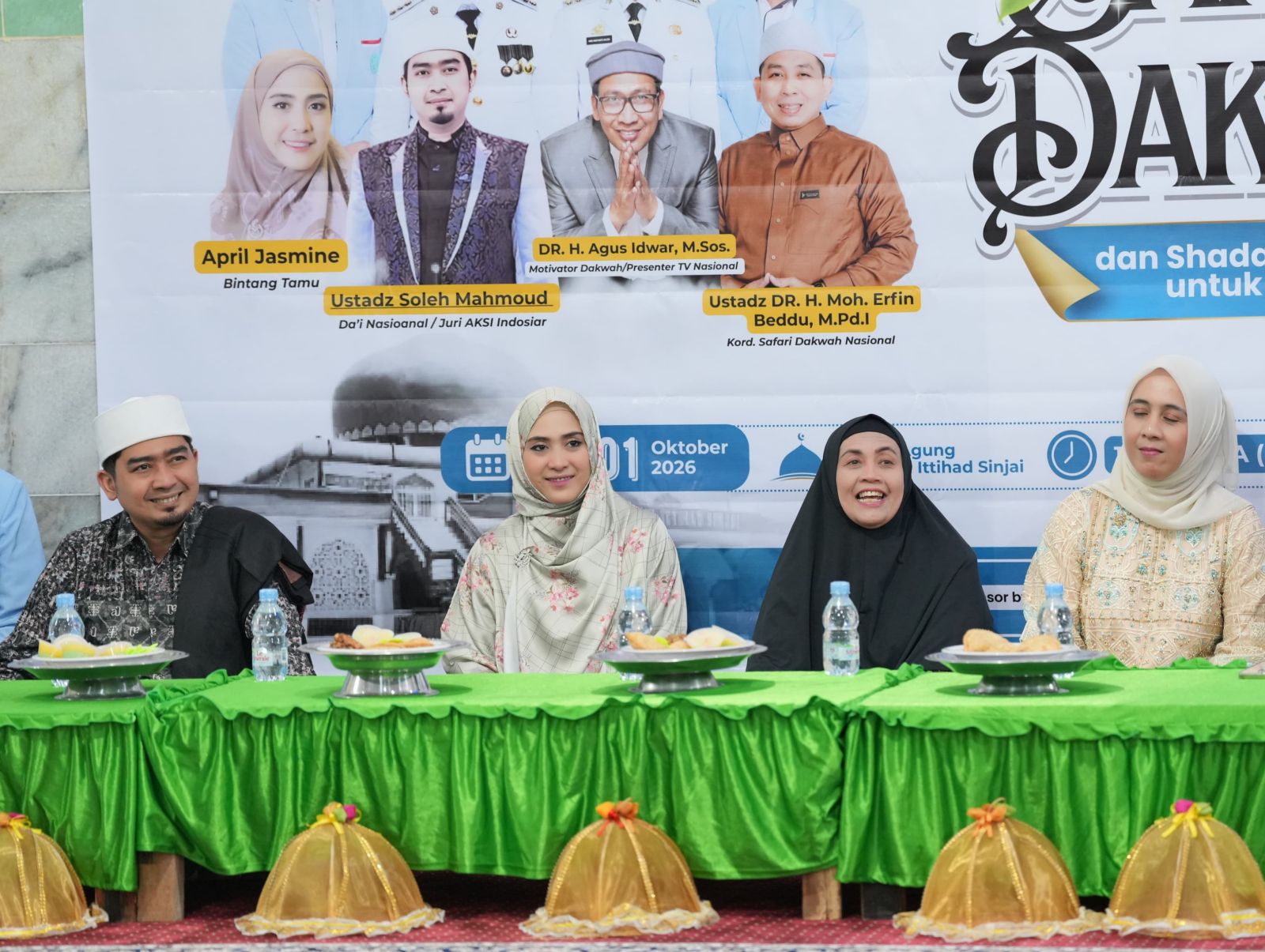 Bupati Sinjai Hadiri Safari Dakwah BKPRMI Bersama Ustaz Solmed dan April Jasmine