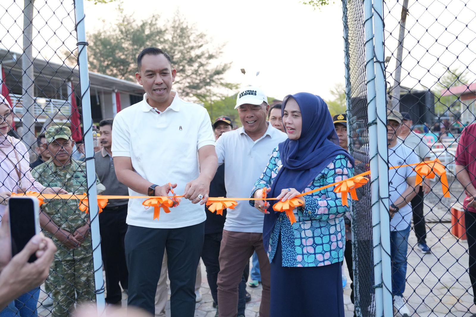 Sinergi Dua Kabupaten, Bupati Sinjai dan Bulukumba Resmikan Lapangan Mini Soccer Amaly Group