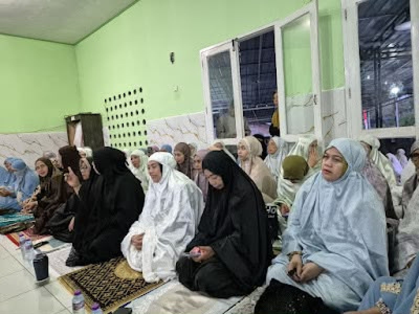 Bupati Sinjai dan Warga Batu Belerang Salat Subuh Berjemaah