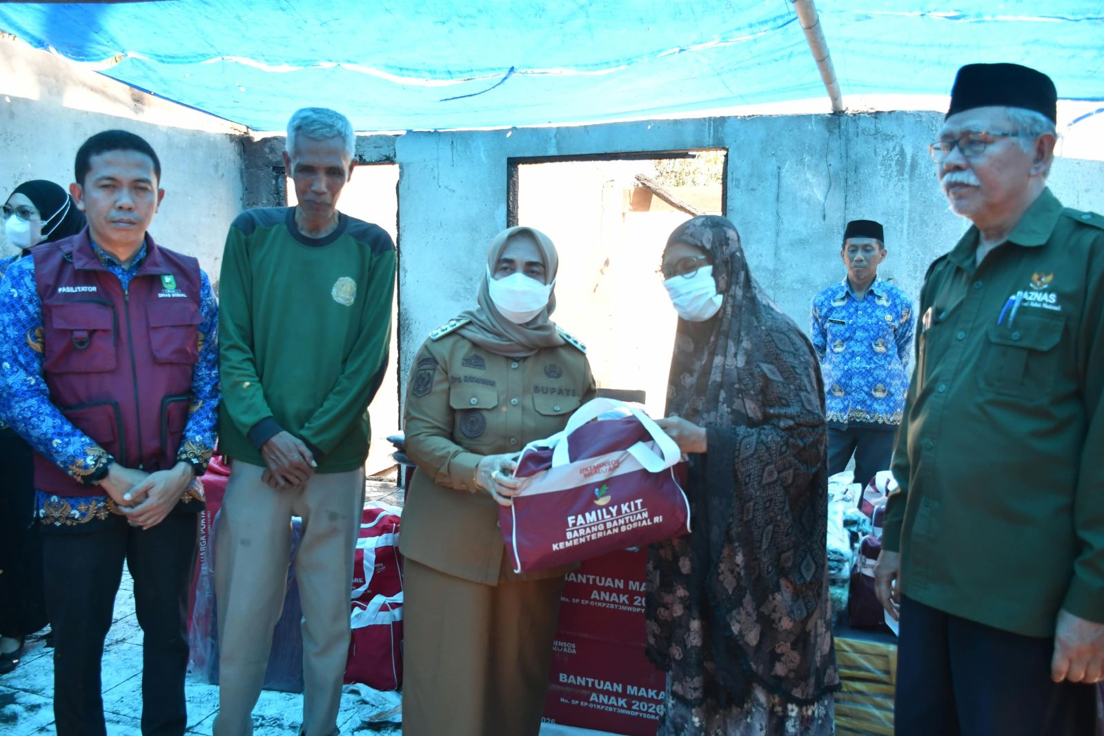 Ratnawati Arif Sambangi Korban Kebakaran di Sinjai Barat, Bawa Bantuan untuk Bangkit Kembali