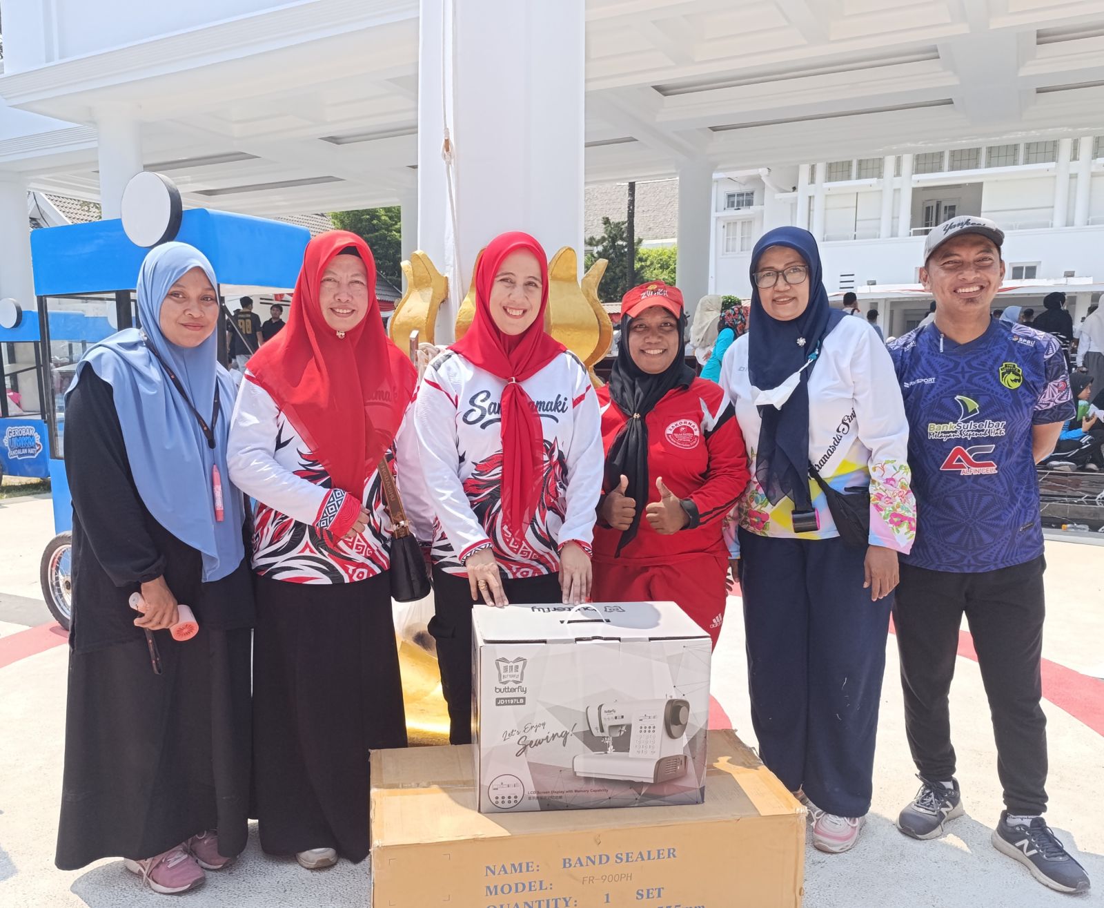 Ketua TP PKK Sinjai Apresiasi Bantuan Peralatan Usaha bagi 7 UMKM Binaan, Dorong Peningkatan Produktivitas