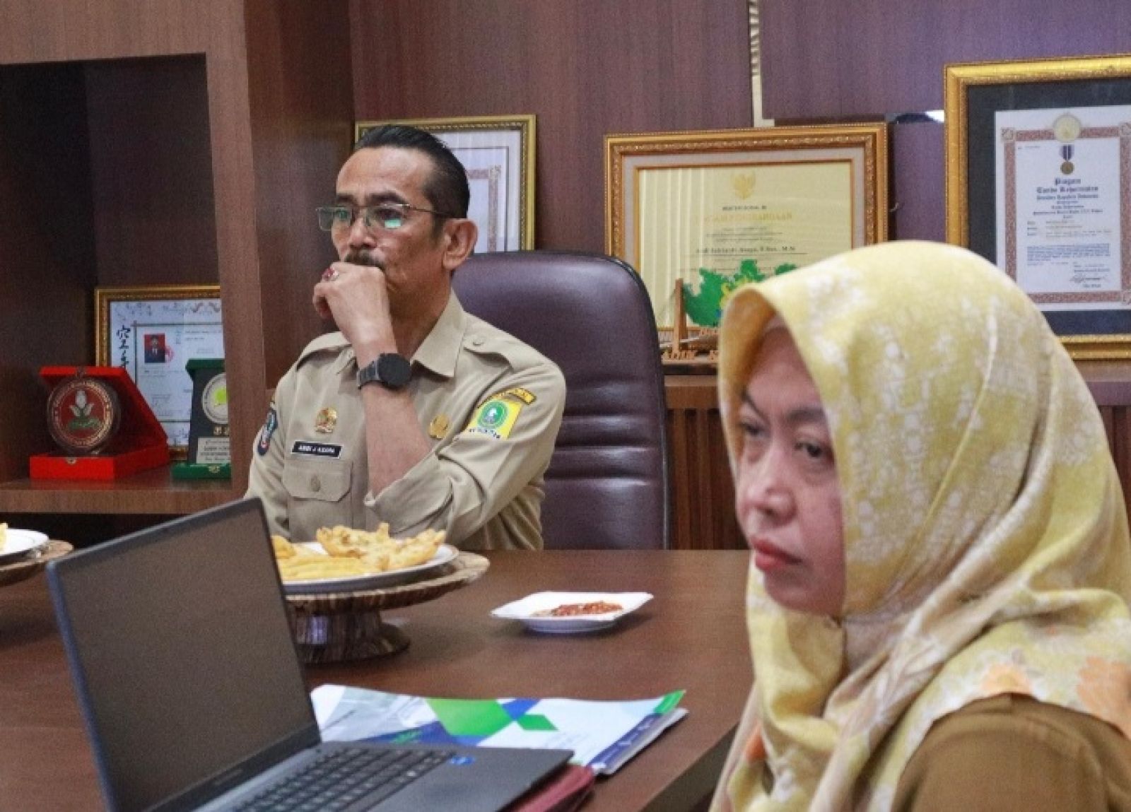 Sekda Sinjai Ikut Rapat Pengelolaan Data BUMD dengan Kemendagri RI via Daring