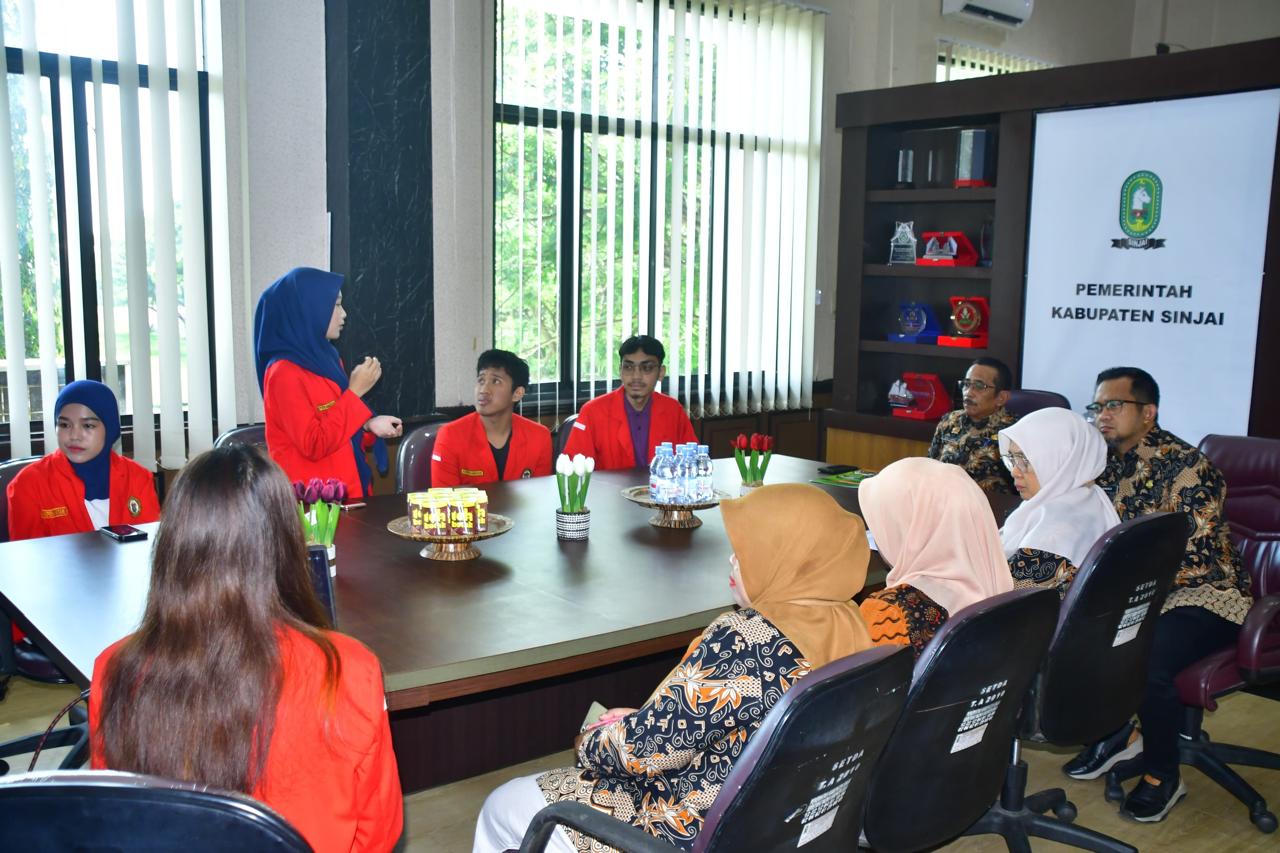 Sekda Apresiasi Agenda Baksos Himafisio Unhas Guna Tingkatkan Derajat Kesmas