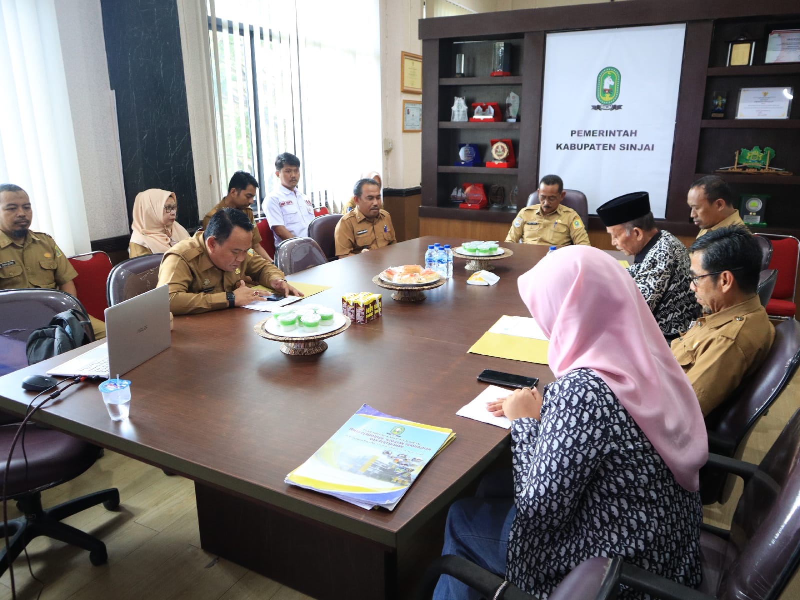 Sekda Sinjai Pimpin Rapat Forum Penataan Ruang, Bahas PKKPR Pembangunan Pabrik Porang PT Bintang Sari Alam