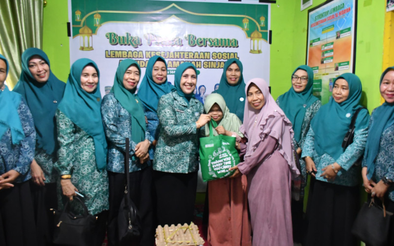 TP PKK Sinjai Gelar Aksi Sosial dan Berbagi Takjil di Bulan Suci Ramadan