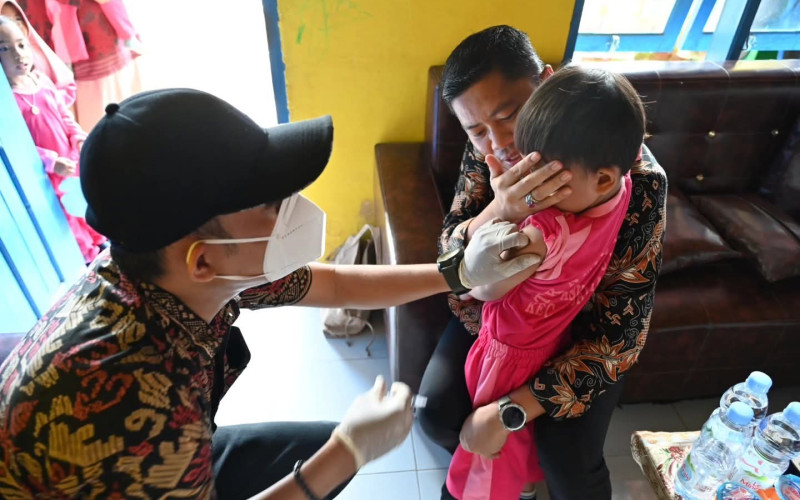 Pemkab Sinjai Perkuat Respons KLB Campak, Kadisdik Turun Langsung Pantau Imunisasi di Sekolah