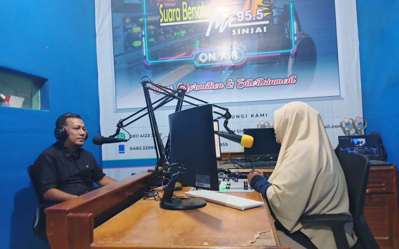 Disdukcapil Sinjai Edukasi Diaspora dan TKI Lewat Talkshow Radio