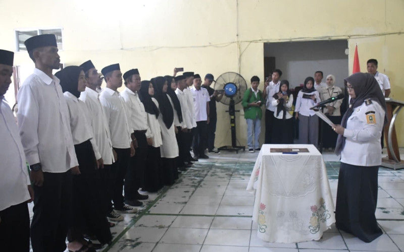 Bupati Sinjai Lantik 13 Anggota BPD PAW dari Sinjai Tengah dan Sinjai Barat