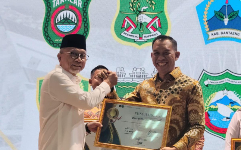 Wabup Sinjai Hadiri Rakor APDESI, Bupati Diganjar Penghargaan Ketahanan Pangan Desa