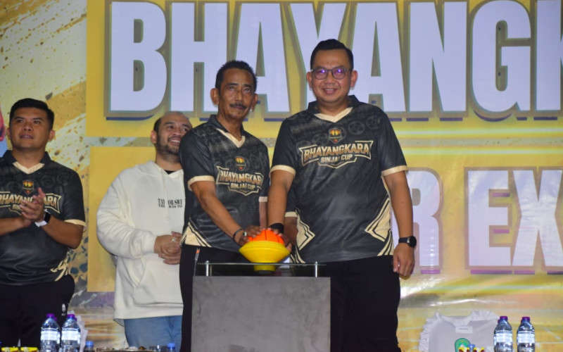 Sekda Sinjai Apresiasi Expo UMKM Hari Bhayangkara ke-80 sebagai Penggerak Ekonomi Lokal