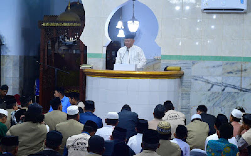 Staf Ahli Bupati Hadiri Tabligh Akbar dan Gerakan Mujahid Subuh di Masjid Agung Nujumul Ittihad