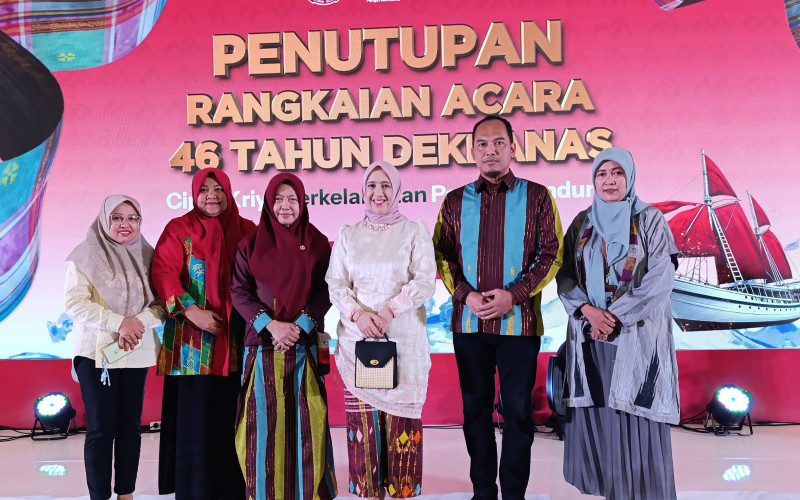 Ketua Dekranasda Sinjai Hadiri Penutupan Pameran HUT Dekranas ke-46 di Makassar