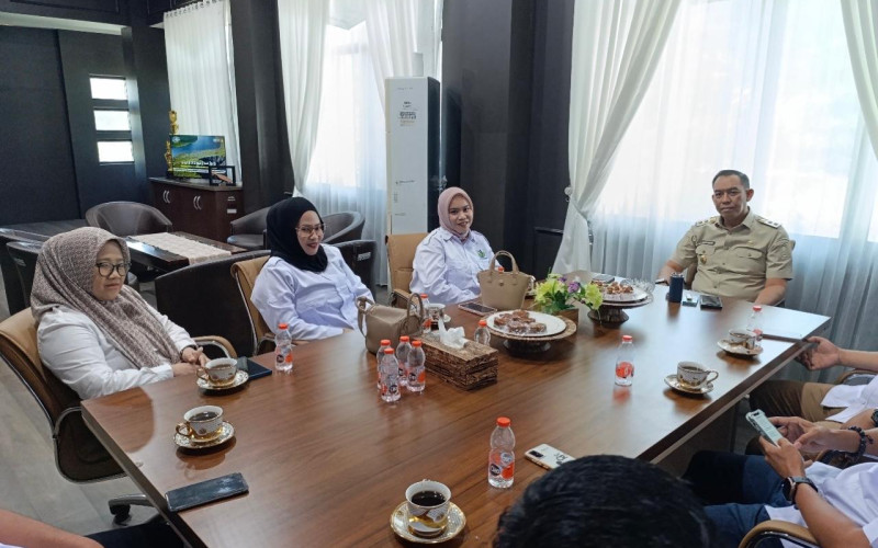 Wabup Sinjai Dorong Dapur MBG Prioritaskan Produk Lokal untuk Perkuat Ekonomi Petani dan UMKM