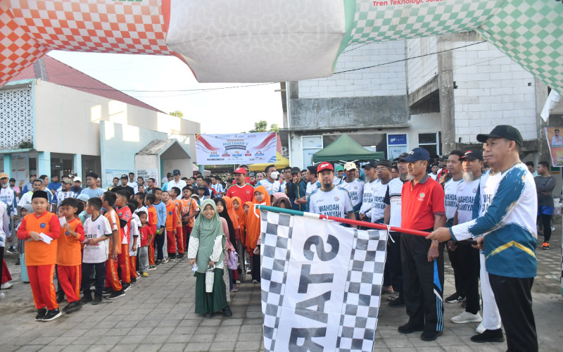 Wakil Bupati Sinjai Lepas Ratusan Peserta Jalan Santai Semarak Muktamar V Wahdah Islamiyah