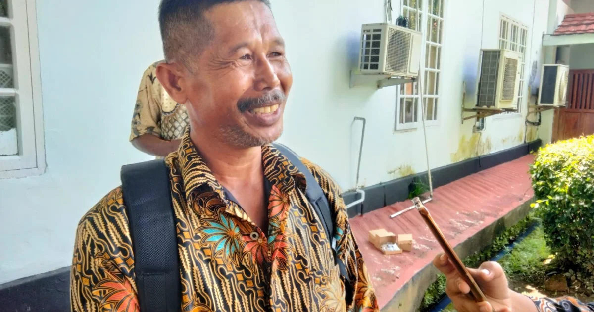 Terima Bantuan Mesin Perontok Padi, Mahmud Sampaikan Terima Kasih Kepada Bupati dan Wabup Sinjai