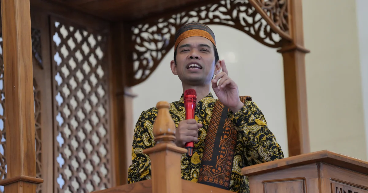 Bupati - Wabup Sinjai dan Ribuan Masyarakat Hadiri Tabligh Akbar Bersama Ustaz Abdul Somad di Islamic Center