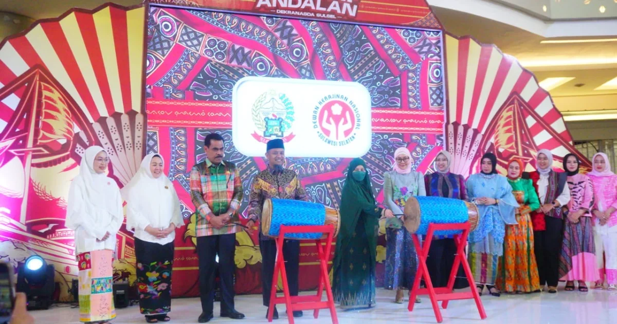 Dibuka Gubernur Sulsel, Ketua Dekranasda Sinjai Hadiri Expo Kreatif Andalan 2025
