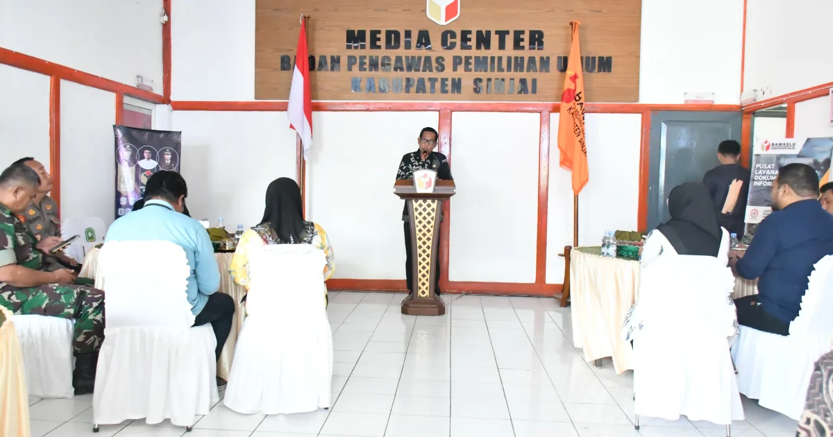 Wakili Bupati Sinjai, Kepala Kesbangpol Buka Rakor Pemutakhiran Data Pemilih Berkelanjutan