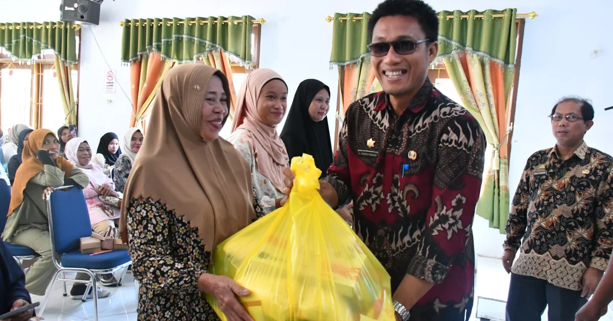 Pemkab Sinjai Beri Binsos dan Salurkan Bantuan untuk Disabilitas dan Warga Terlantar, 50 Keluarga Terima Manfaat