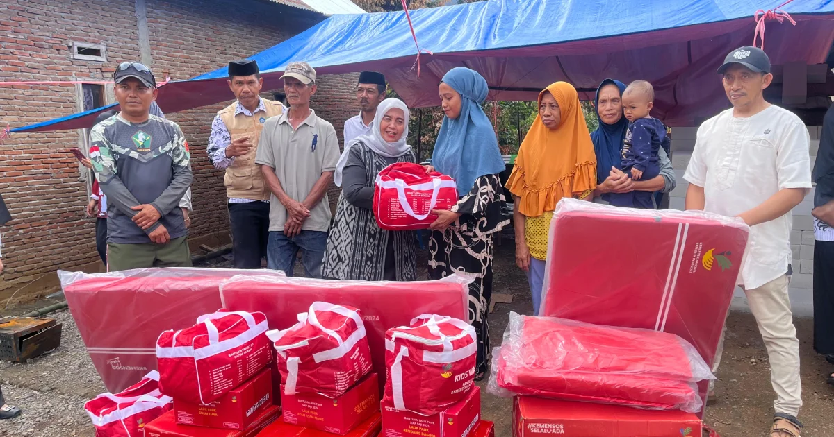 Bupati Sinjai Tinjau Lokasi Kebakaran di Sapotangnga, Sampaikan Empati kepada Warga