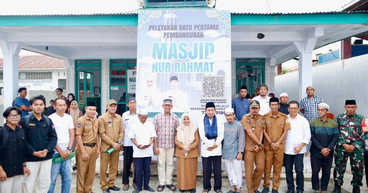 Bupati Sinjai Letakkan Batu Pertama Pembangunan Kembali Masjid Nur Rahmat Biringere