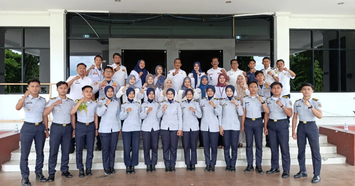 Selesaikan Masa PKL dan Magang, 13 Taruna PTDI-STTD Resmi Dilepas Sekda Sinjai